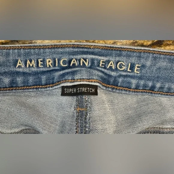 American Eagle Jeans High Rise Jegging Distressed Women’s Size 14 - 30” lnseam - Picture 4 of 9